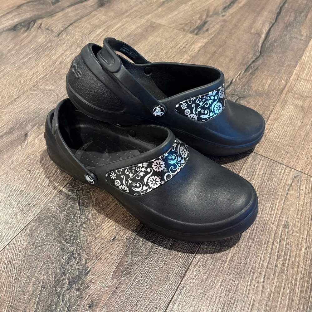3376 Crocs Mercy Convertible Work Clogs Black / Silver 10 - Picture 2 of 10